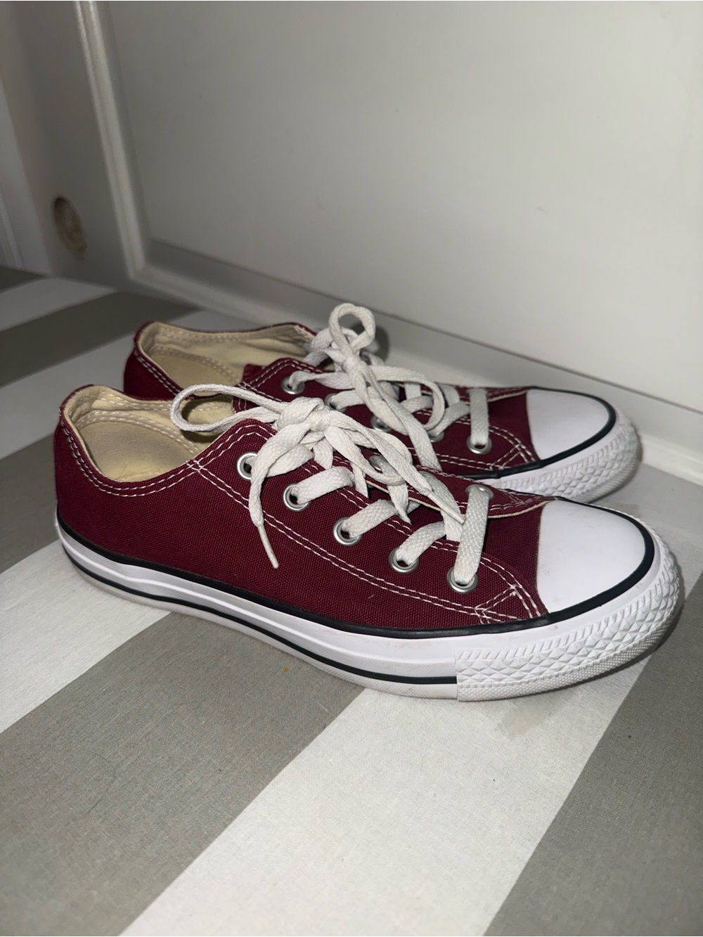 Converse Chuck Taylor All Star Low Top Sneakers - Burgundy - Picture 7 of 8